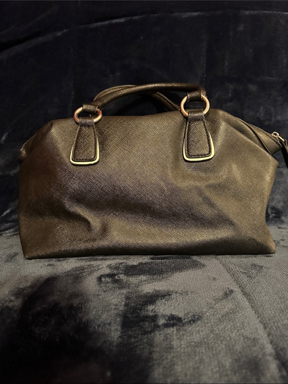 Women’s 3 Bag Bundle: Guess, Dana Buchanan & Chaps - Picture 4 of 16